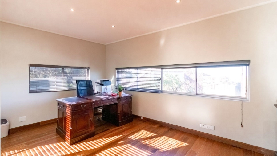 5 Bedroom Property for Sale in Gonubie Eastern Cape